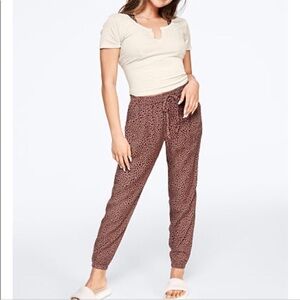PINK Victoria's Secret Leopard Print Easy Joggers